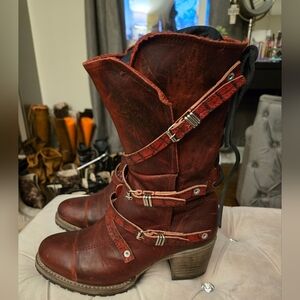 Used Freebird by Steven Cora size 9